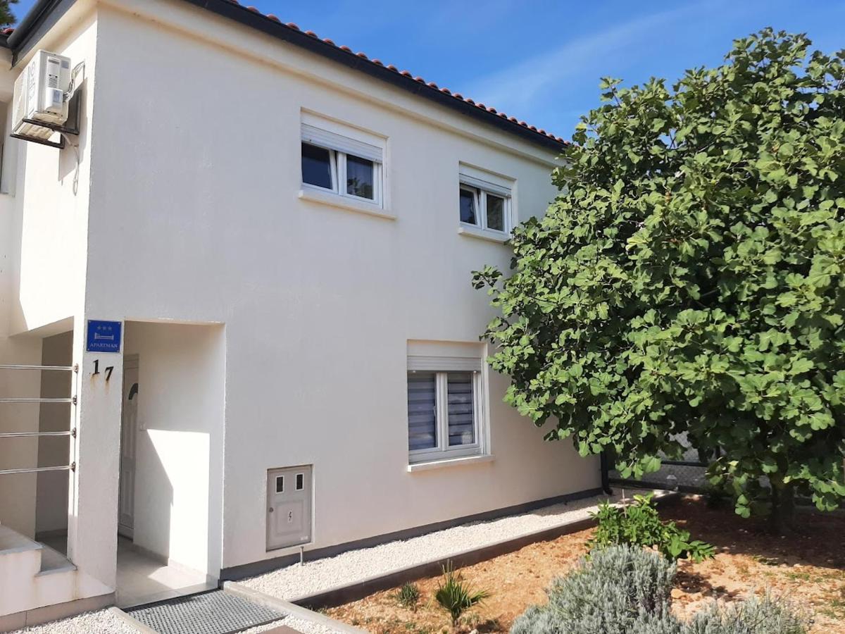 Apartman Bunaric Vir Buitenkant foto