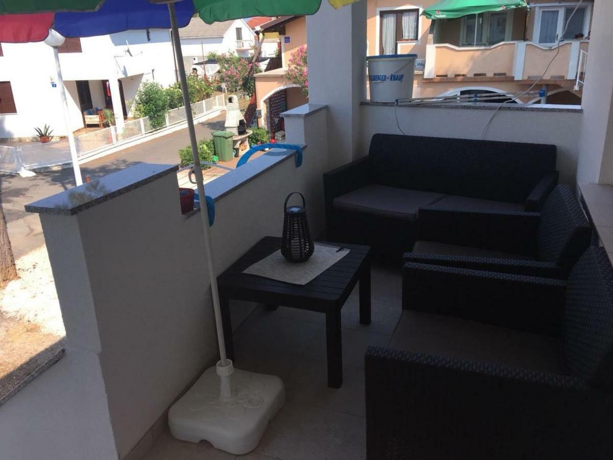 Apartman Bunaric Vir Buitenkant foto
