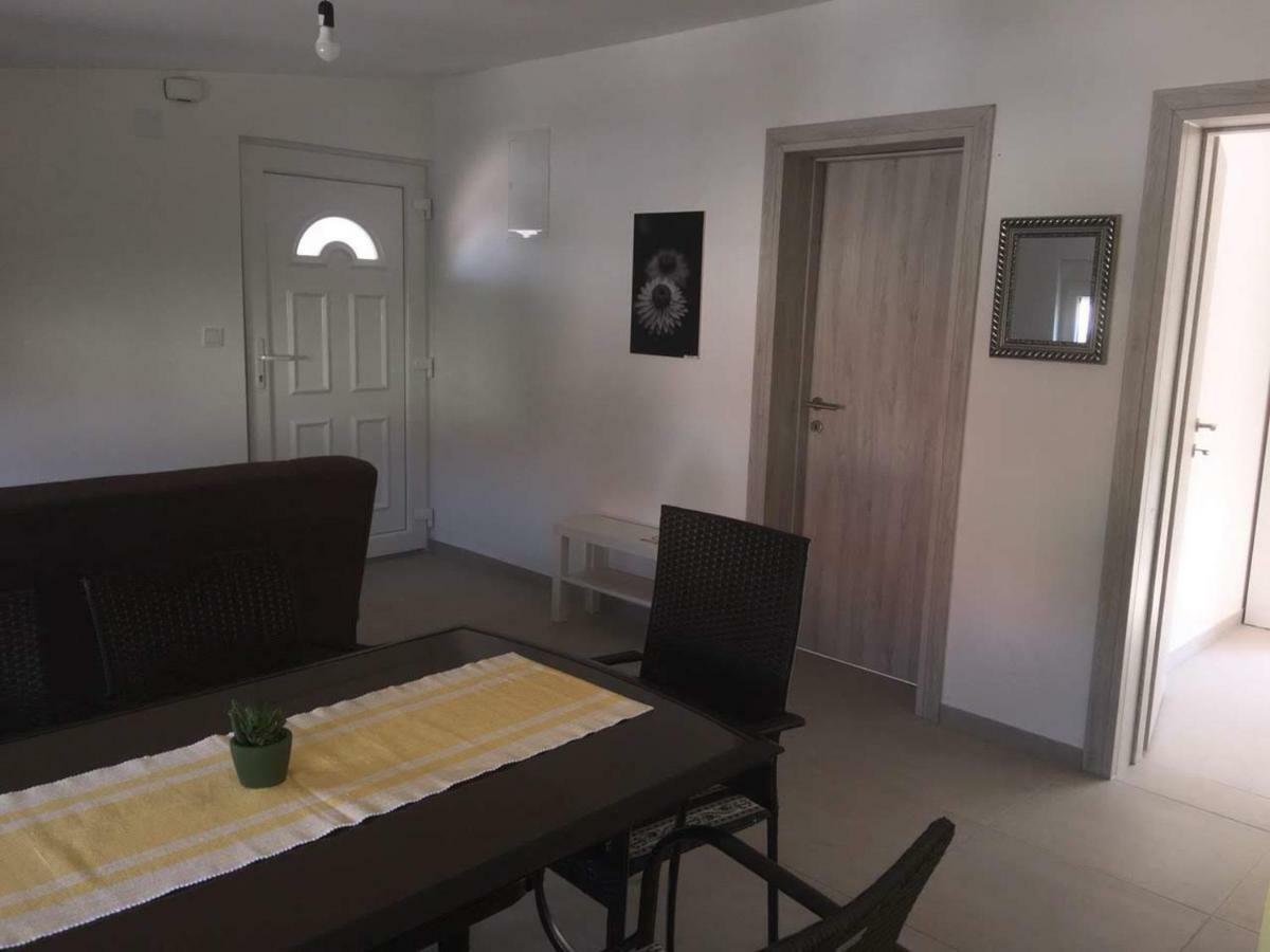 Apartman Bunaric Vir Buitenkant foto