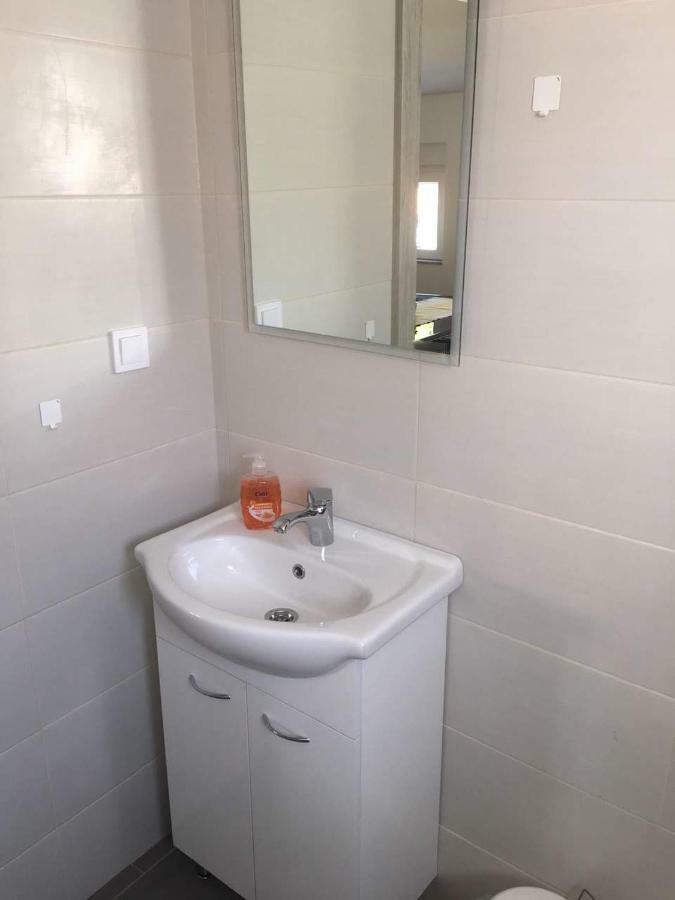 Apartman Bunaric Vir Buitenkant foto