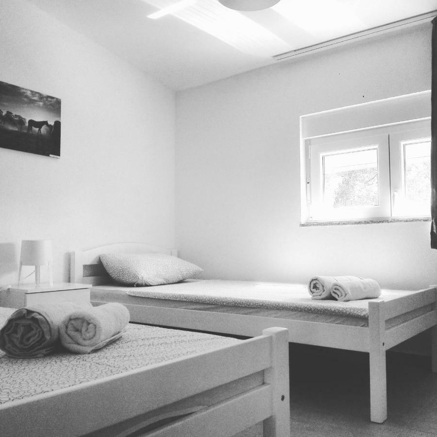 Apartman Bunaric Vir Buitenkant foto